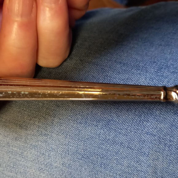 Vintage Ladies Grooming gold finish hair brush - Picture 7 of 7